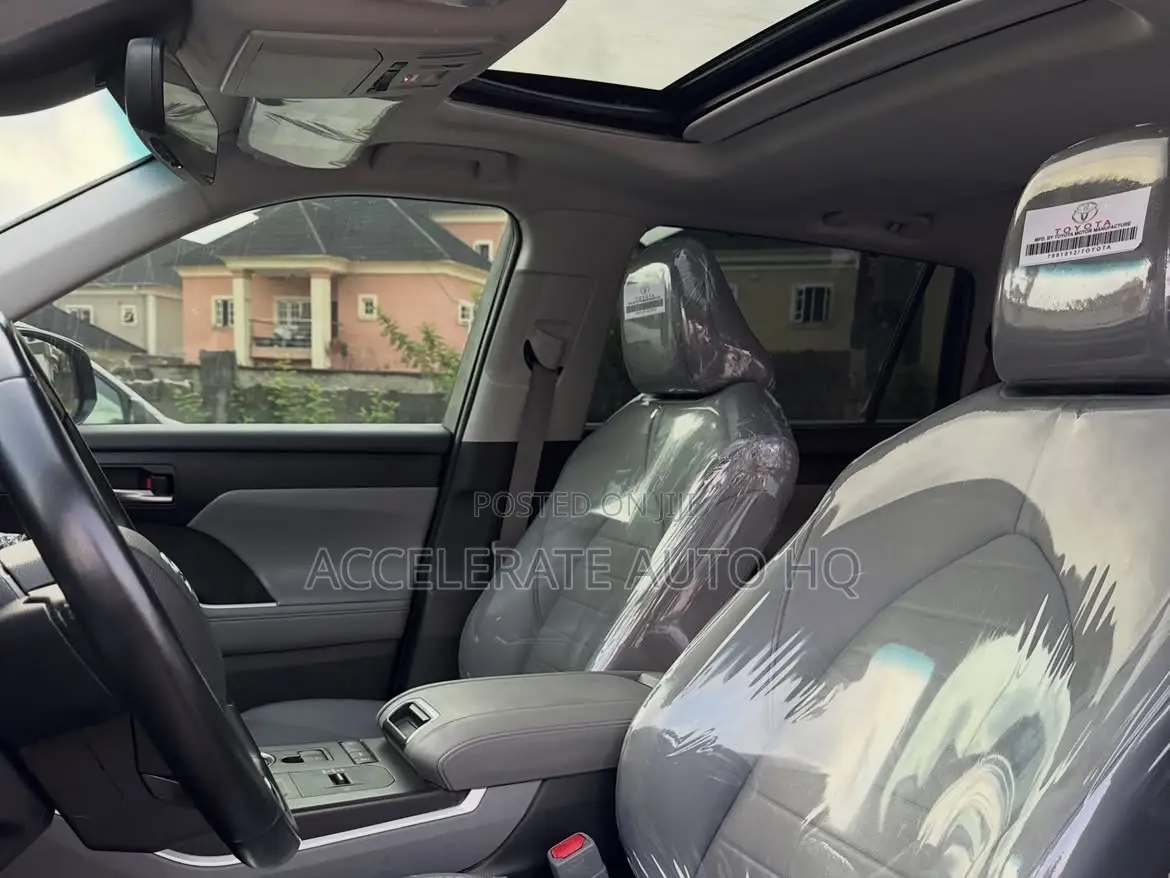 Toyota Highlander XLE AWD 2020 Blue