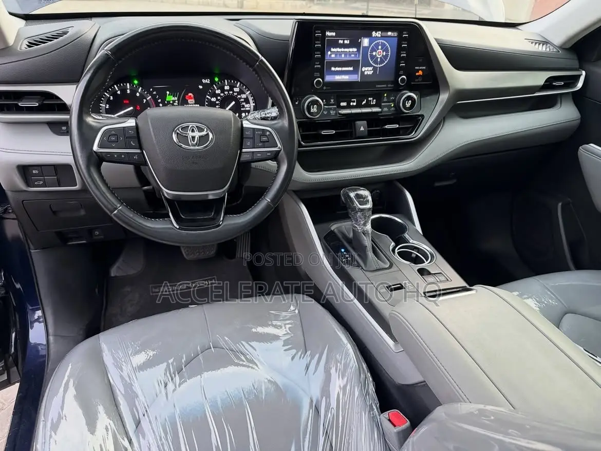 Toyota Highlander XLE AWD 2020 Blue