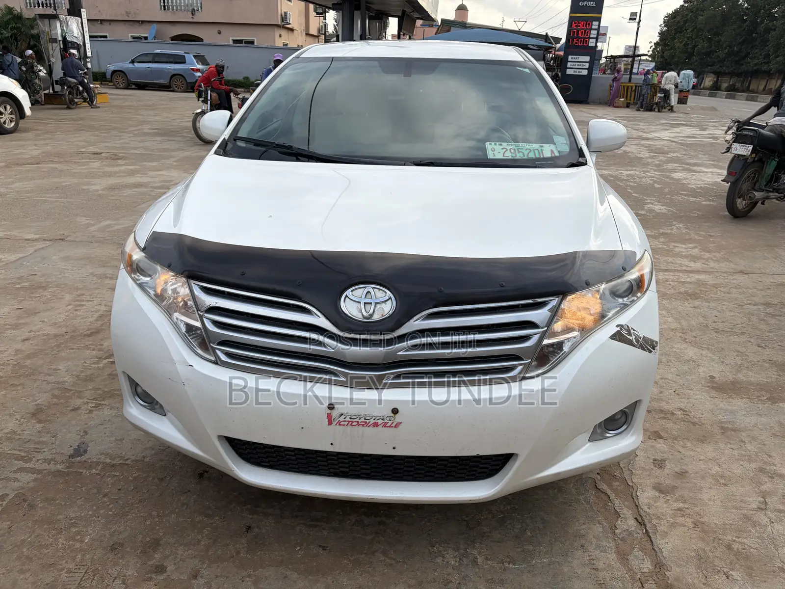 Toyota Venza LE 2011 White