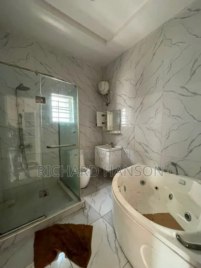 Studio Apartment in Orchid, Chevron for rent