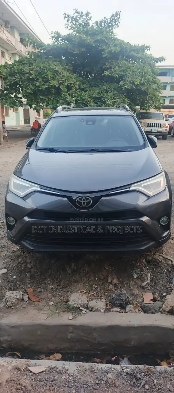 Toyota RAV4 Limited 4dr SUV AWD (2.5L 4cyl 6A) 2015 Gray