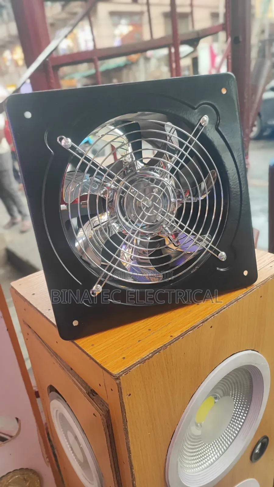 Extractor Fans – Wall, Ceiling & Industrial Ventilation Fans