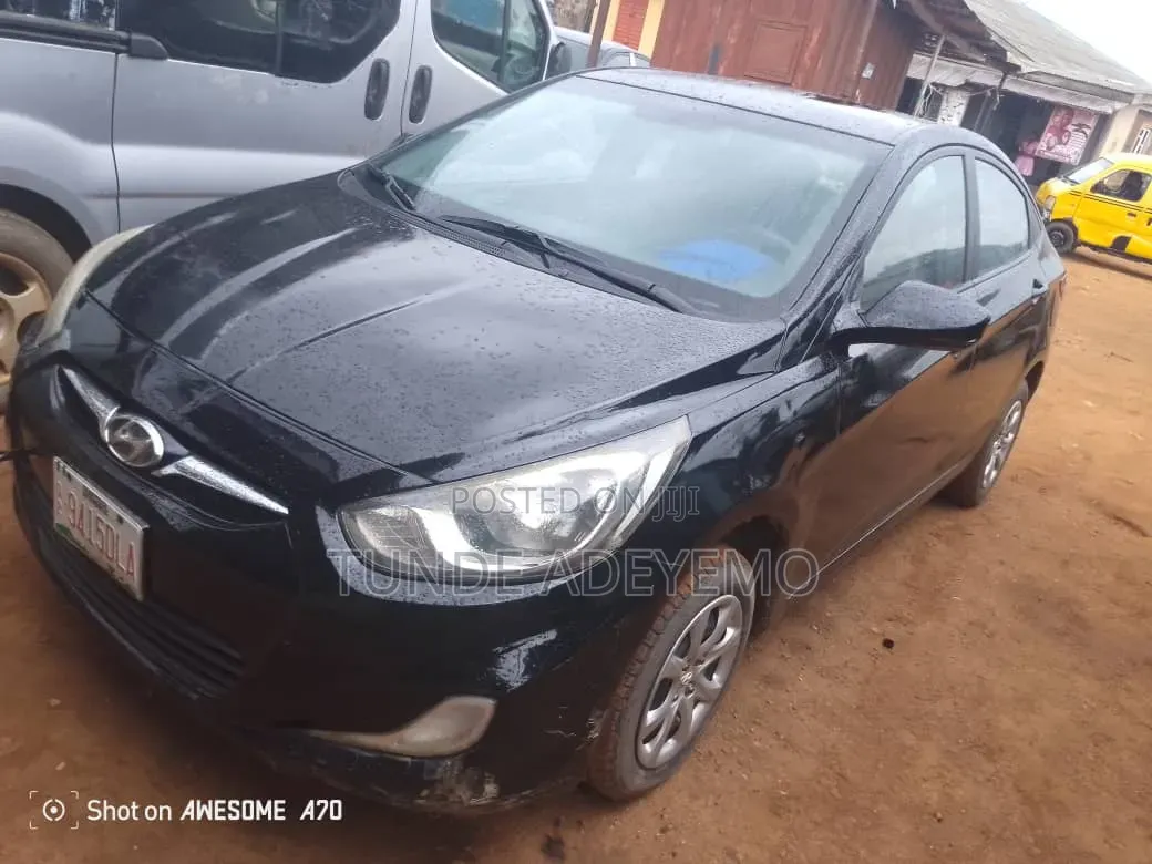 Hyundai Accent 2013 Black