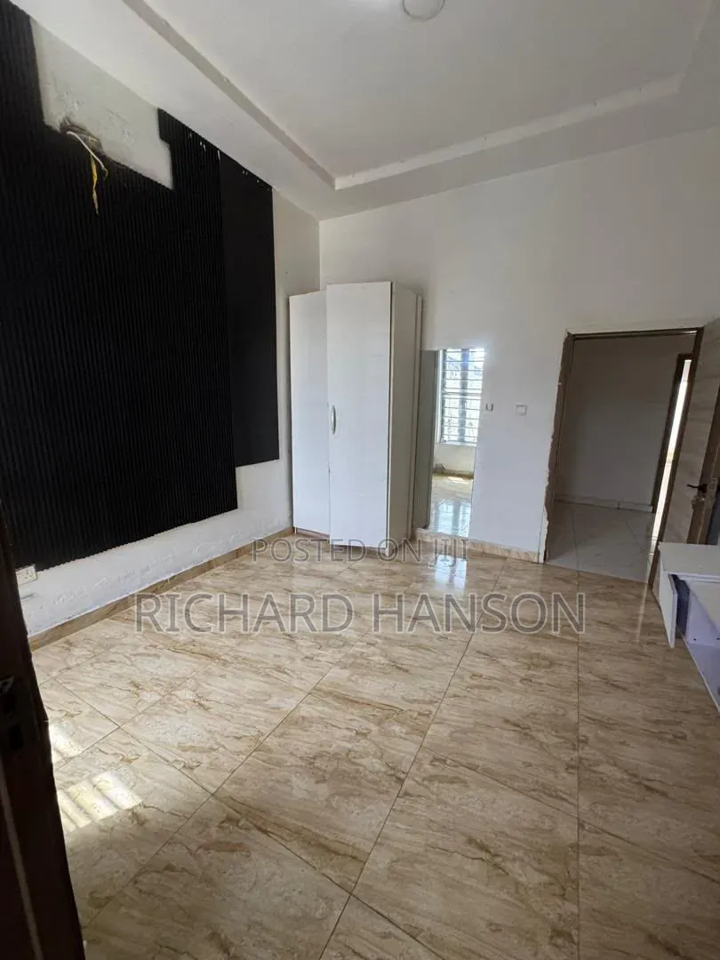 1bdrm Shared Apartment in Orchid (1Room), Chevron for rent
