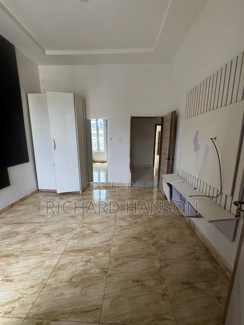 1bdrm Shared Apartment in Orchid (1Room), Chevron for rent