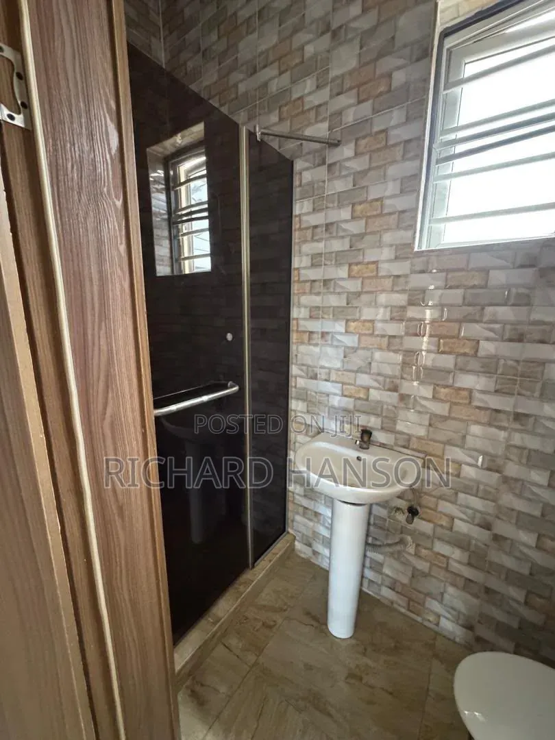 1bdrm Shared Apartment in Orchid (1Room), Chevron for rent