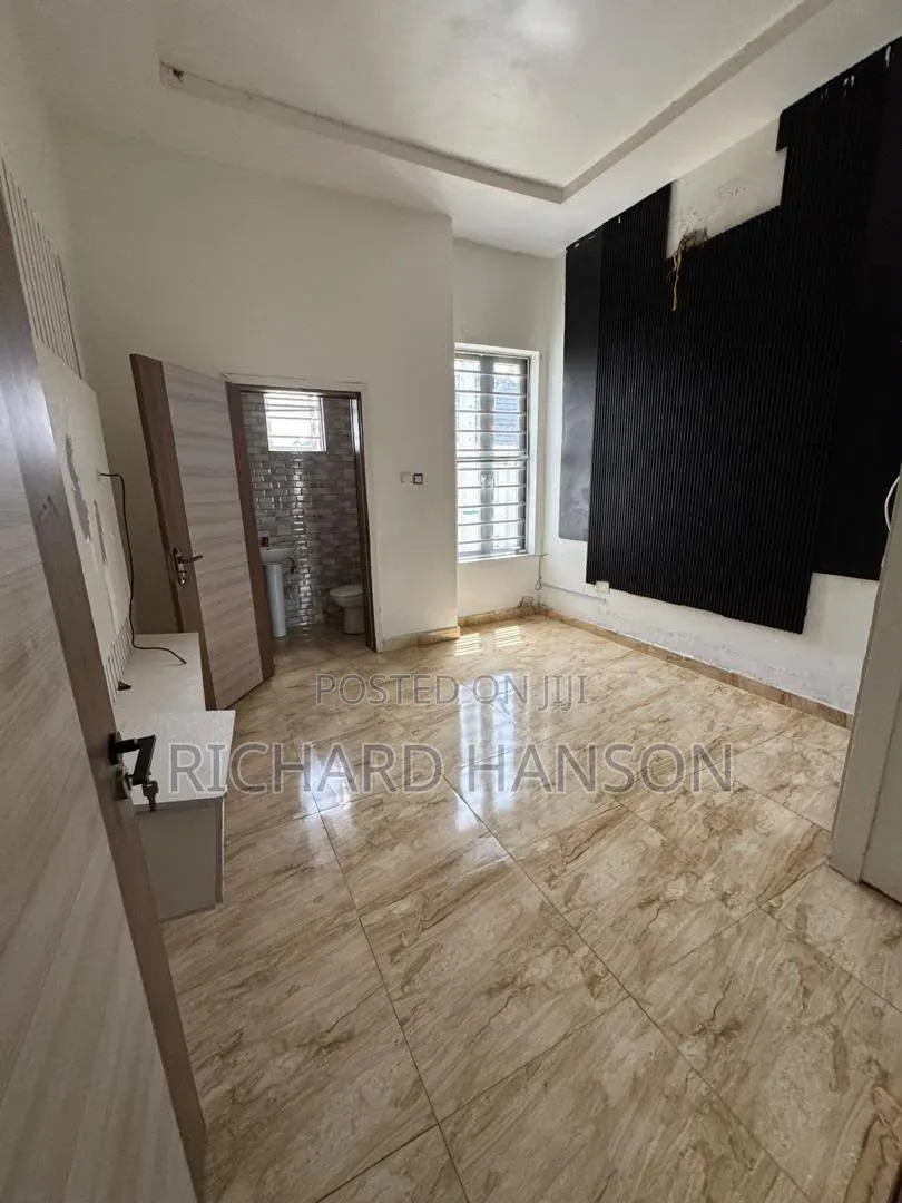 1bdrm Shared Apartment in Orchid (1Room), Chevron for rent