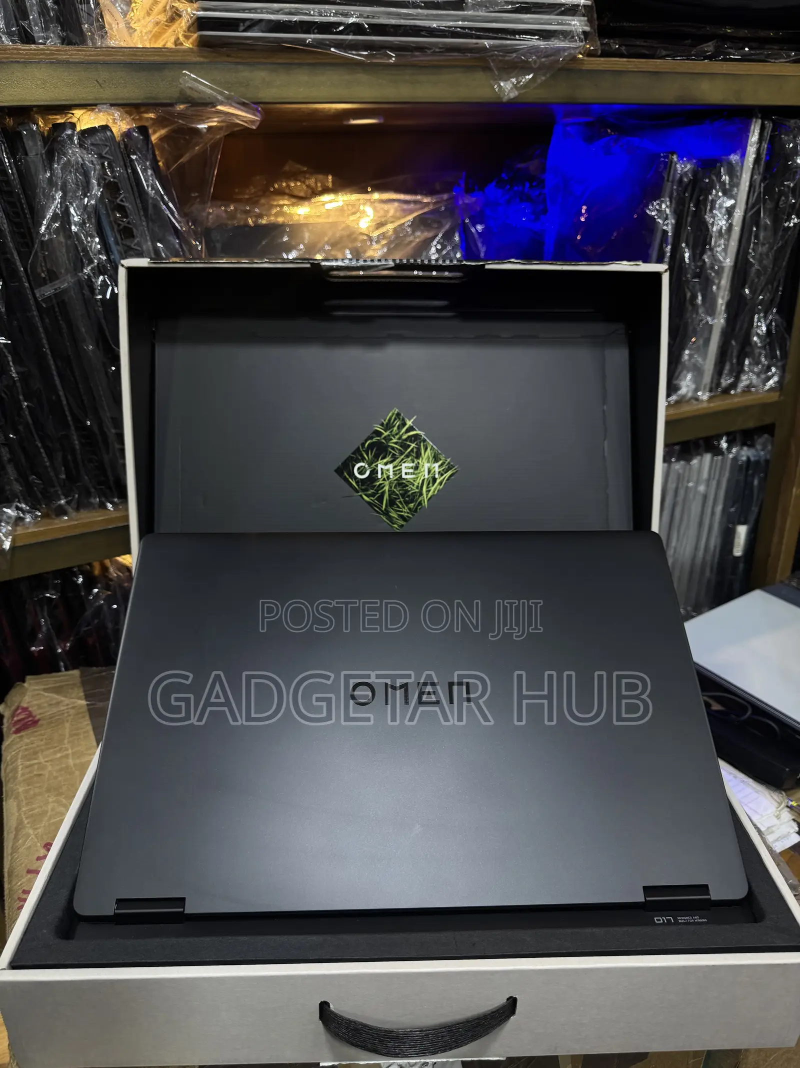 New Laptop HP Omen 17 8GB Nvidia SSD 1T