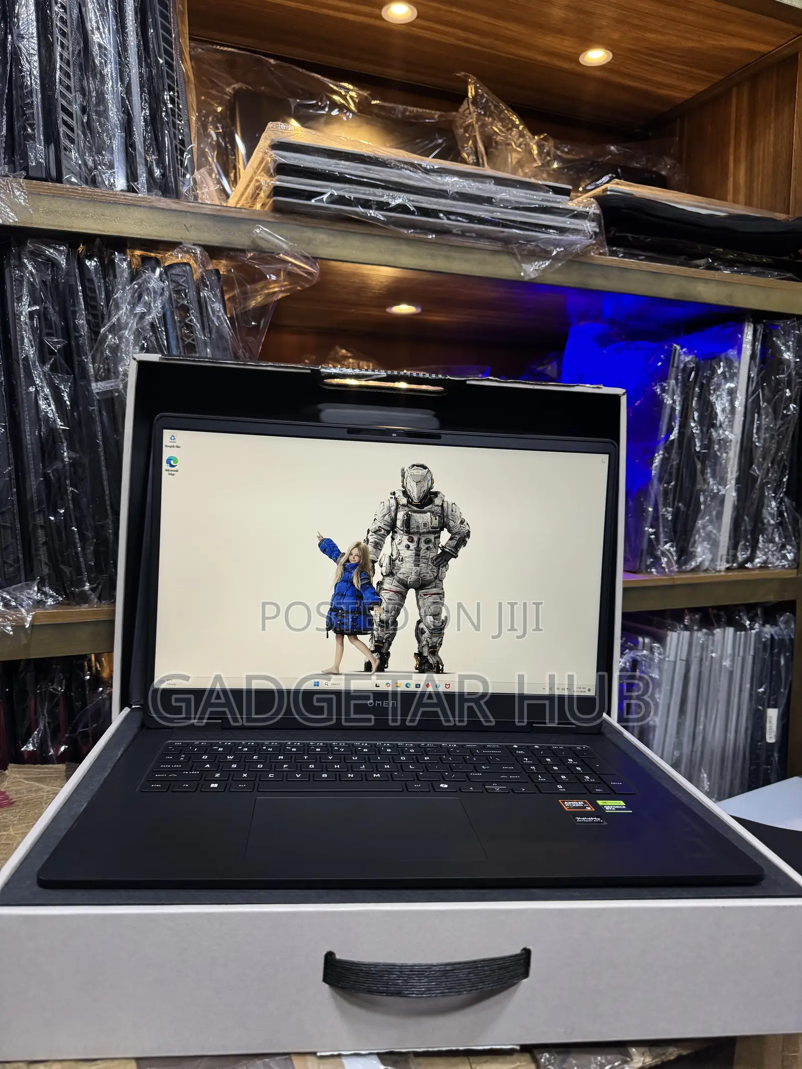 New Laptop HP Omen 17 8GB Nvidia SSD 1T