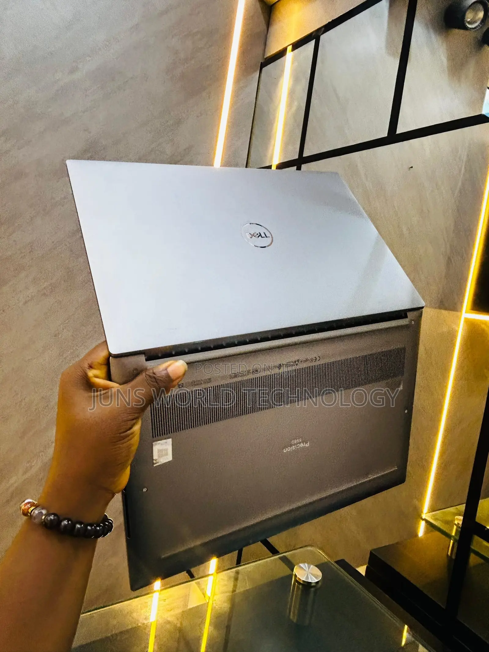 Laptop Dell Precision 5560 16GB Intel Core i7 SSD 256GB