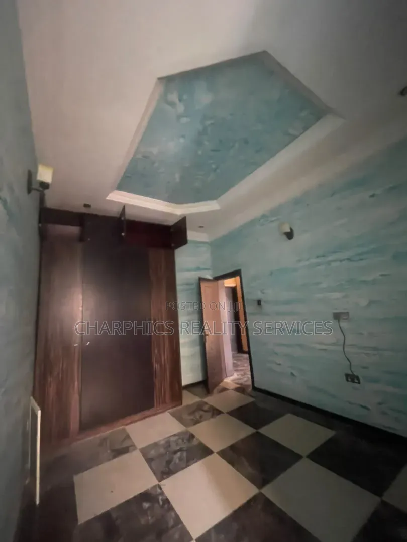 3bdrm Apartment in Abraham Adesanya Estate for rent