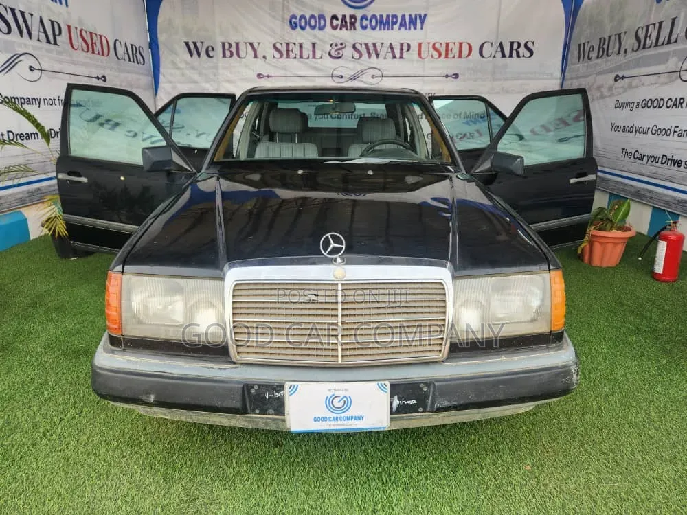 Mercedes-Benz E230 1995 Black