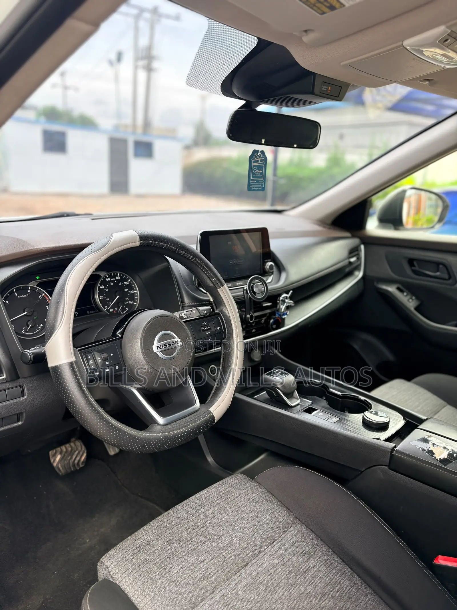 Nissan Rogue SV AWD 2020 White