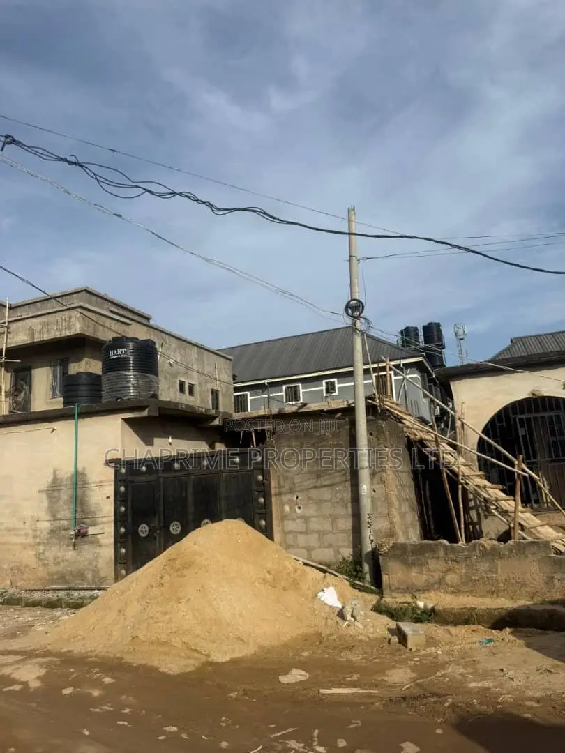 2bdrm Bungalow in Iyana Ipaja for sale