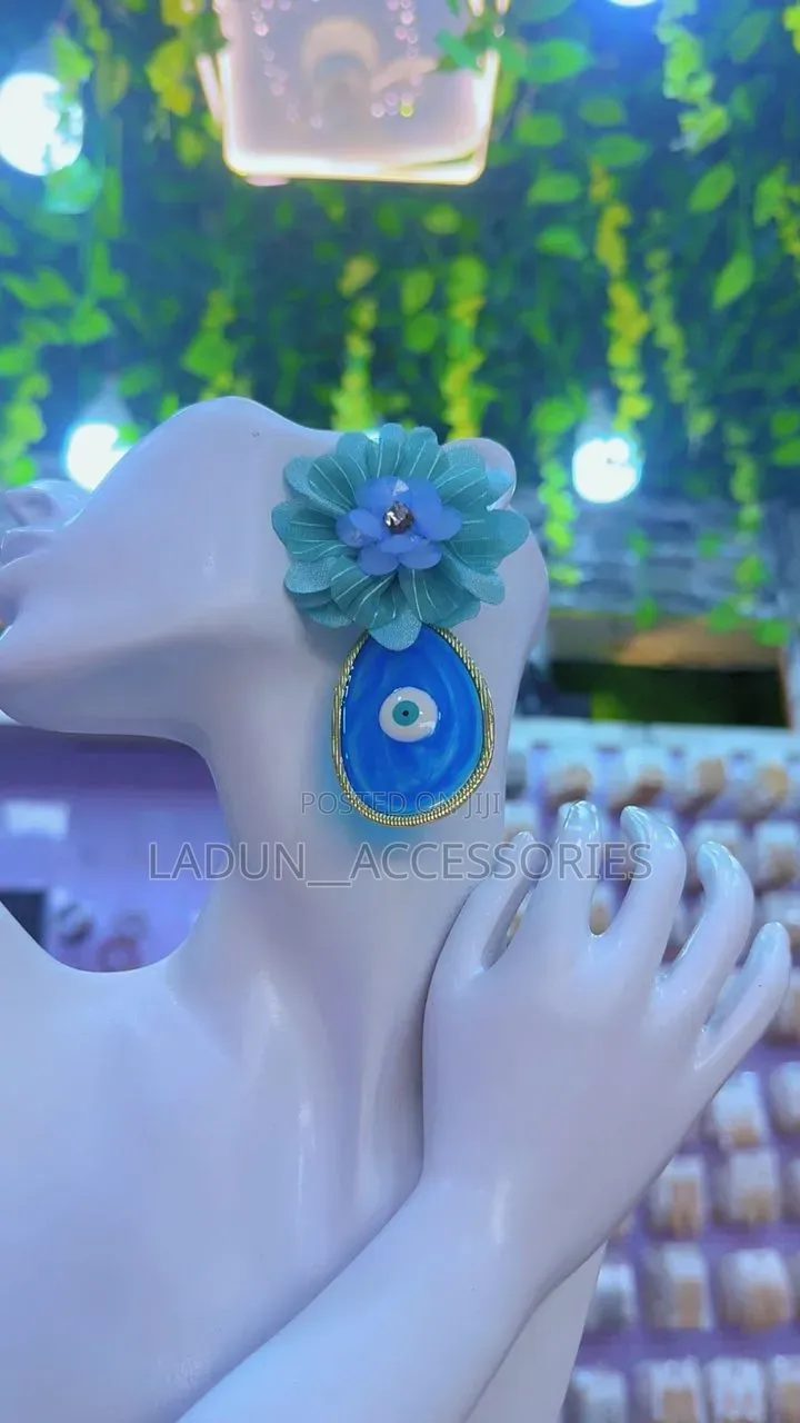 Flower Eye Earring