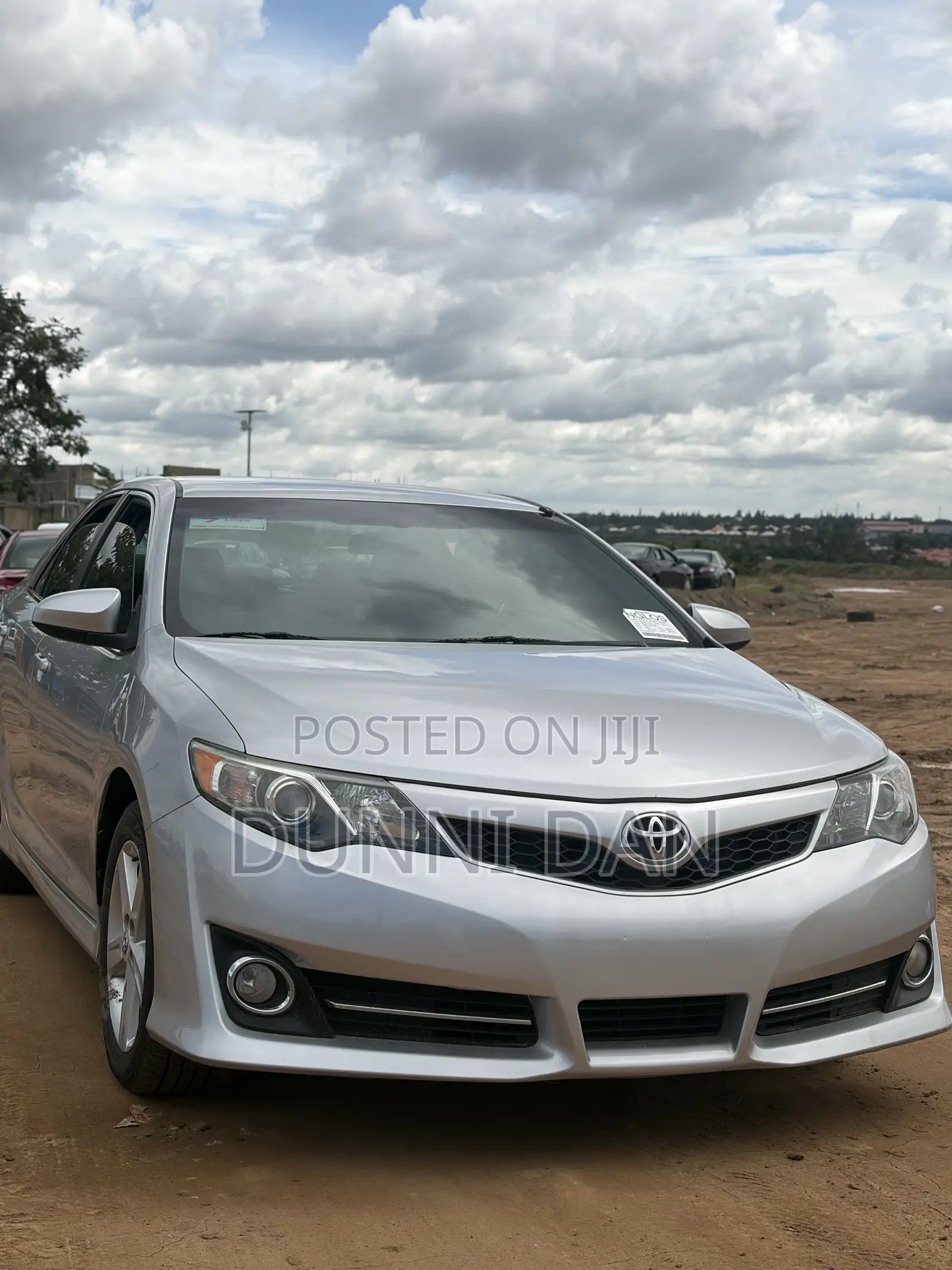 Toyota Camry SE 4dr Sedan (2.5L 4cyl 6A) 2012 Silver