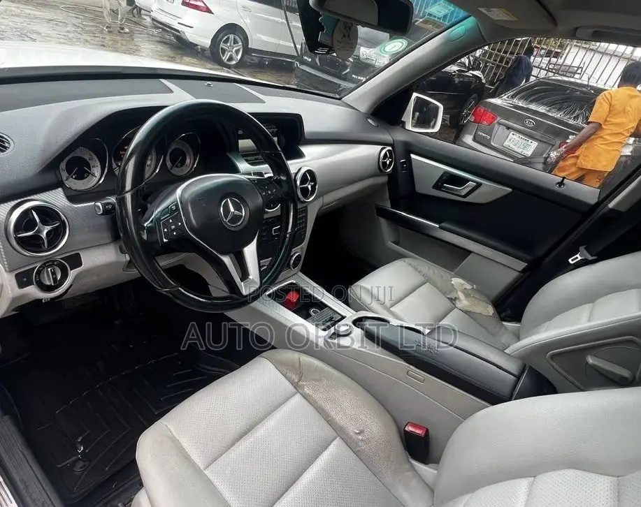 Mercedes-Benz GLK-Class 350 4MATIC 2014 White