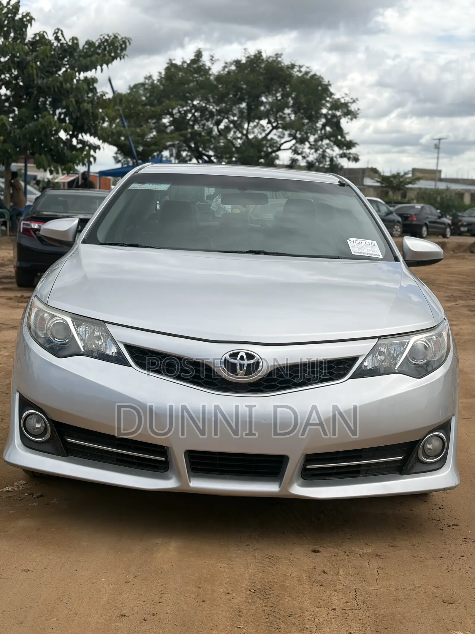 Toyota Camry SE 4dr Sedan (2.5L 4cyl 6A) 2012 Silver