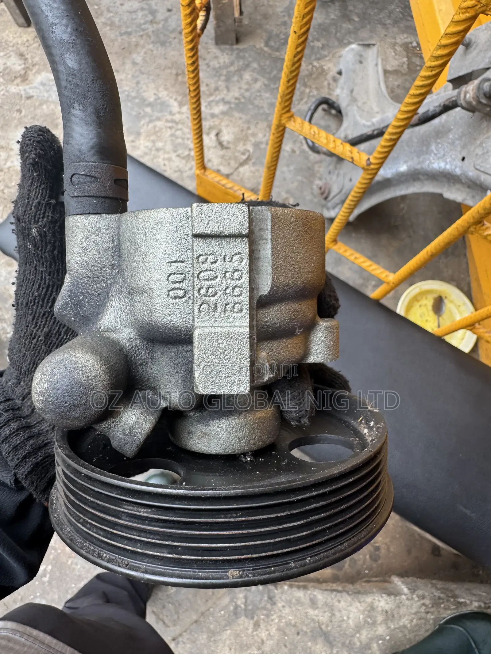Renault Scenic 1 Power Steering Pump – Fits Duster & Megane 1.6Tokunbo