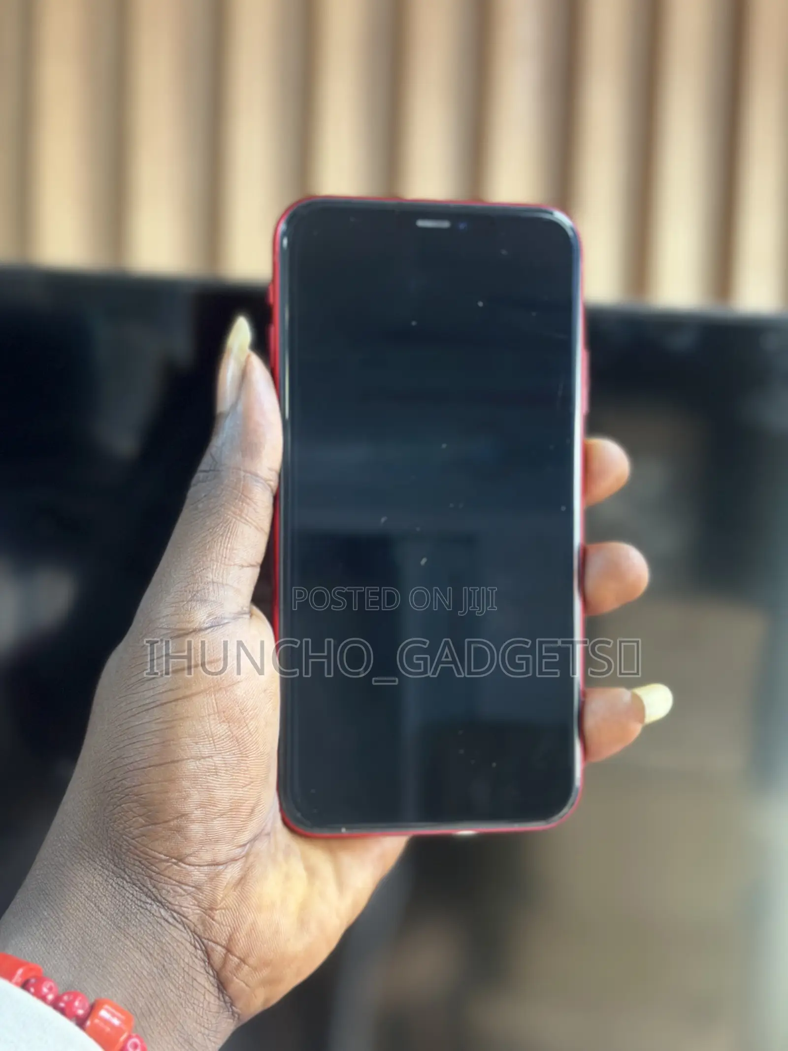 New Apple iPhone 11 64 GB Red