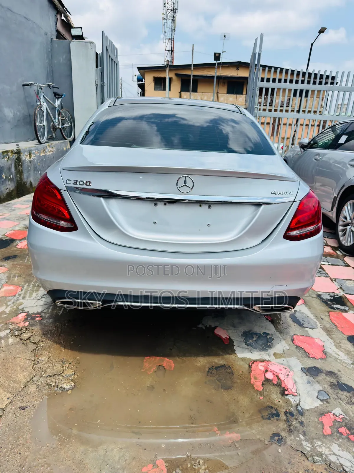 Mercedes-Benz C300 2017 Silver
