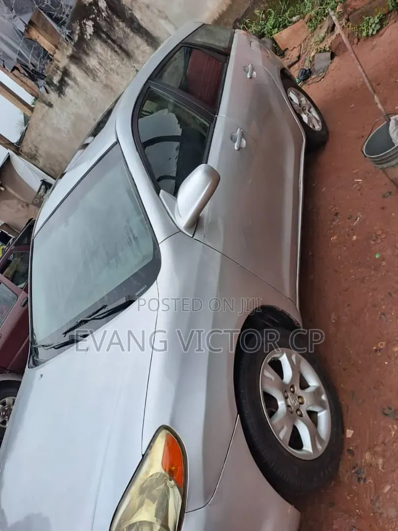 Toyota Matrix 2004 Silver