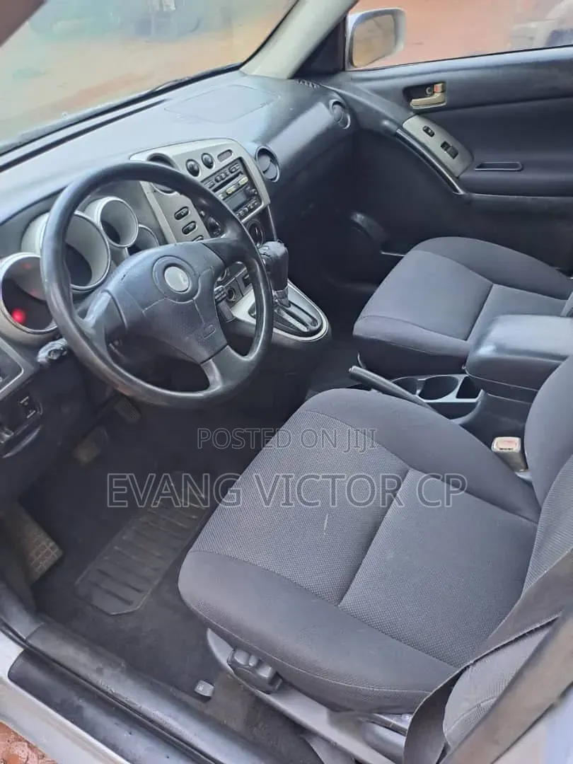 Toyota Matrix 2004 Silver
