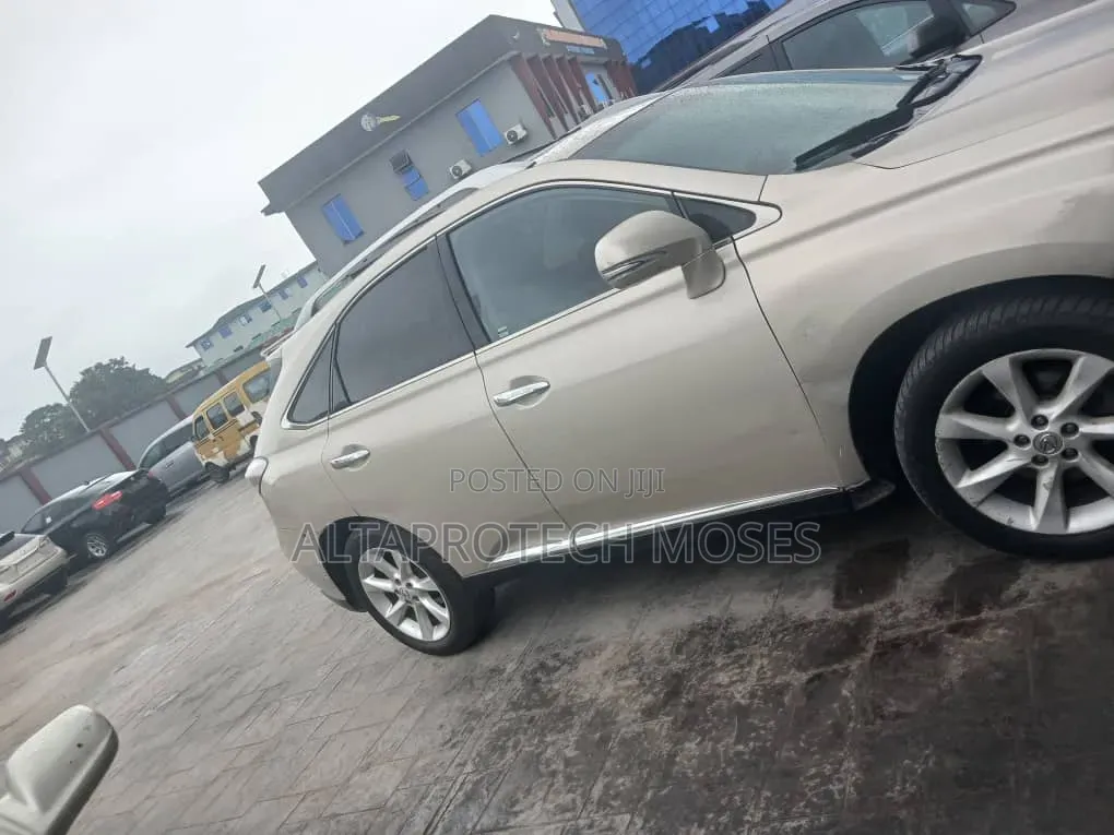 Lexus RX 350 FWD 2012 Gold