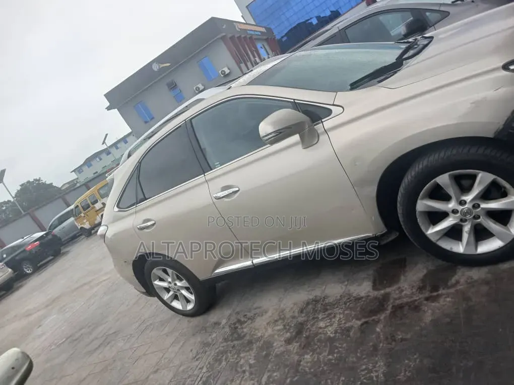 Lexus RX 350 FWD 2012 Gold