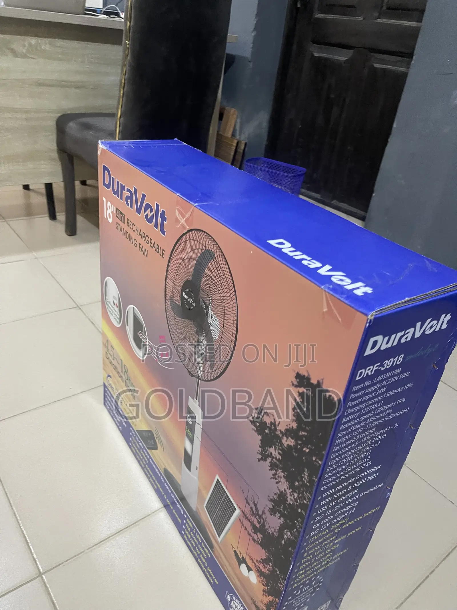 Duravolt 18" Cord-Free Standing Fan