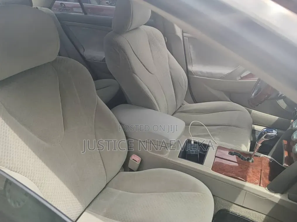 Toyota Camry 2008 Ivory
