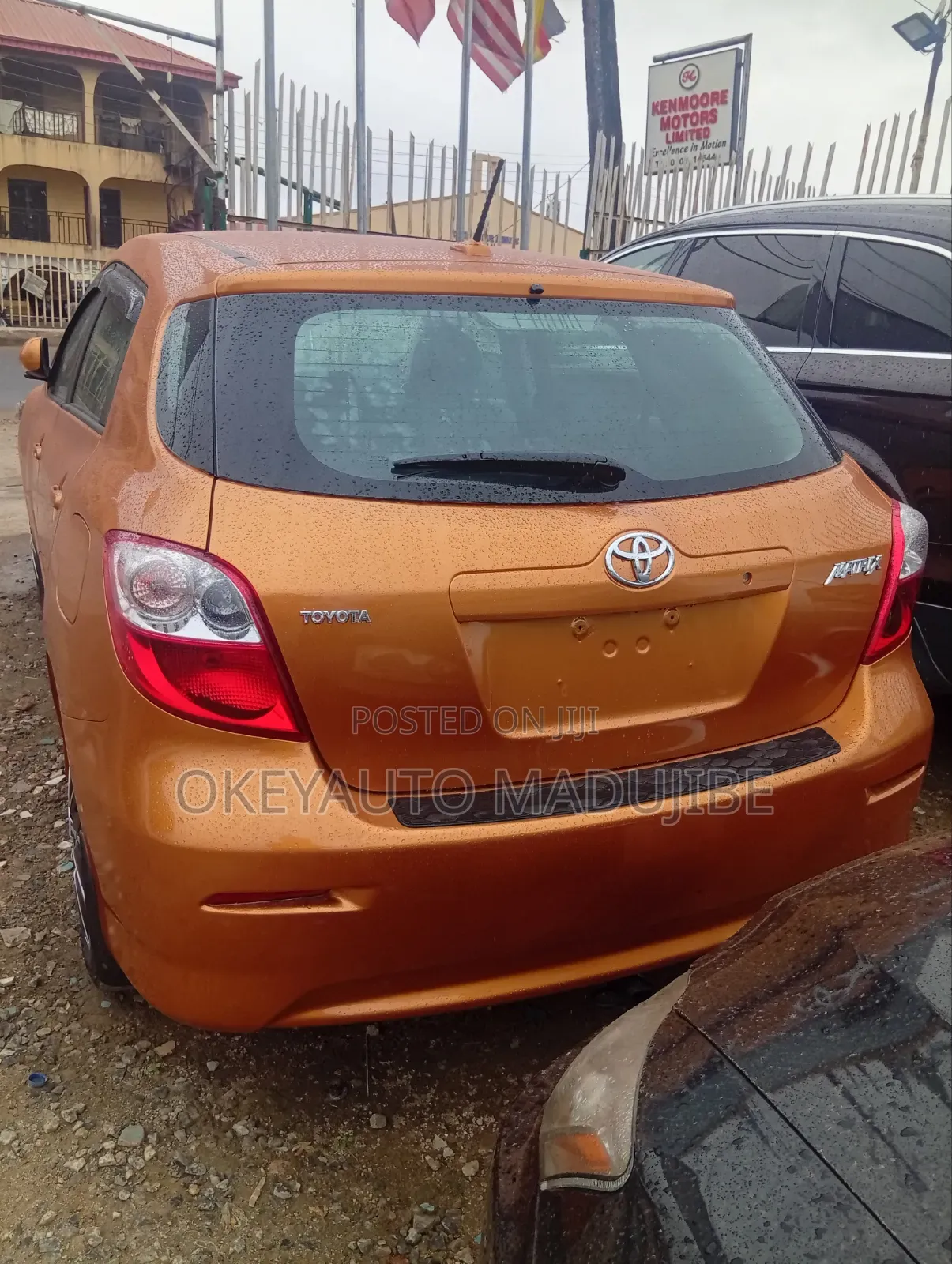 Toyota Matrix 2010 Orange
