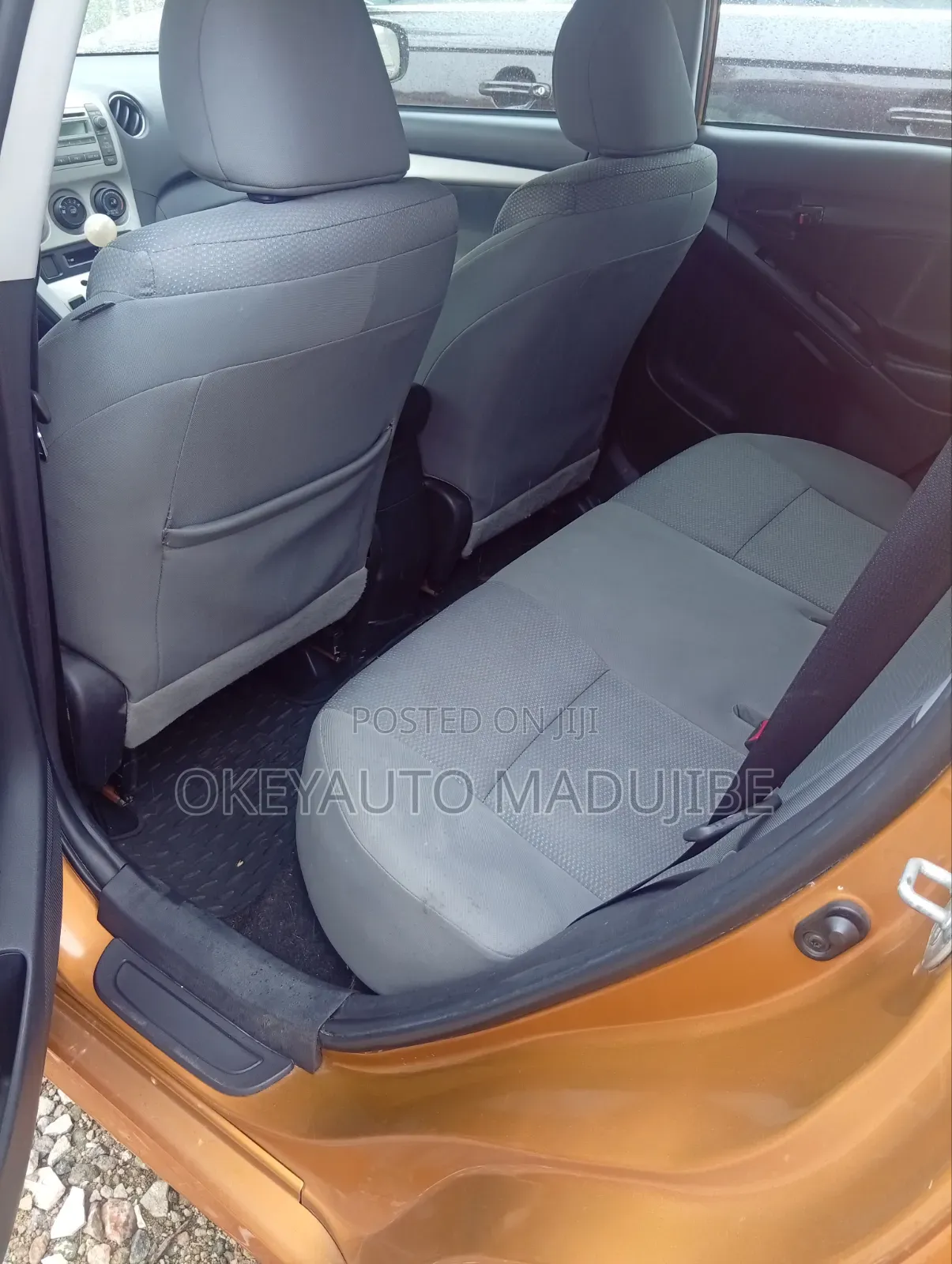 Toyota Matrix 2010 Orange