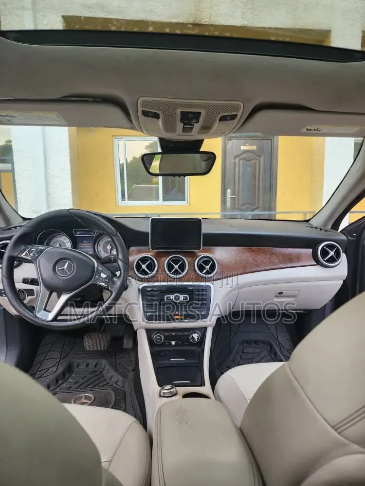 Mercedes-Benz GLA 250 2015 Gray