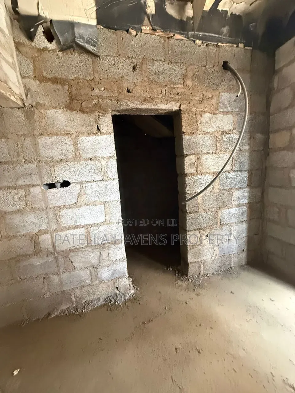 Fully Detached Duplex ! Close to Nizamiya Hospital. External Finishing