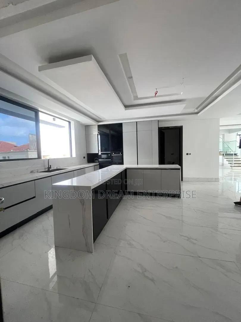 3bdrm Maisonette in Banana Island Ikoyi for rent
