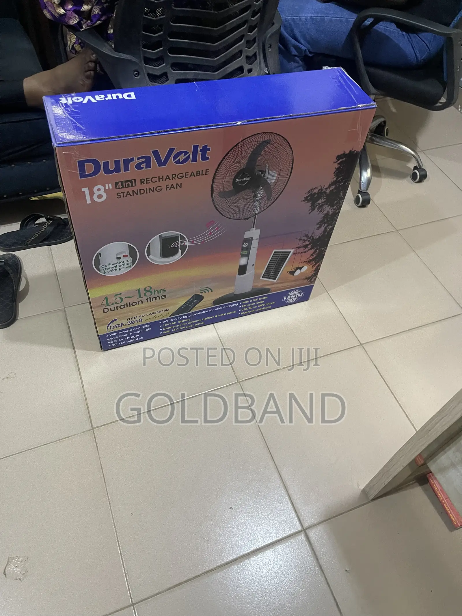 Duravolt 18" Battery-Backed Standing Fan