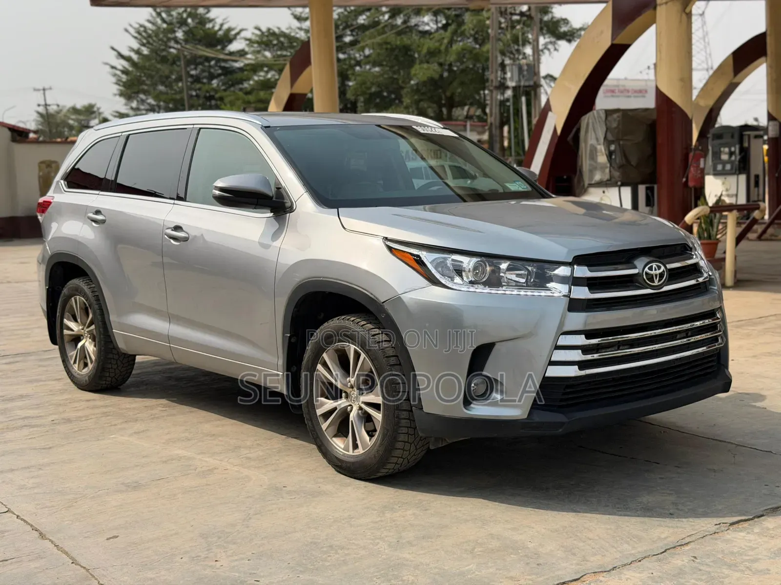 Toyota Highlander XLE 4dr SUV AWD (3.5L 6cyl 6A) 2015 Silver