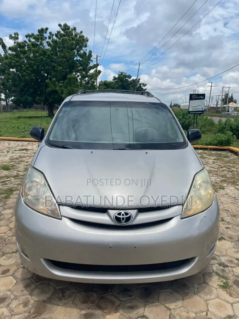 Toyota Sienna 2008 Gold