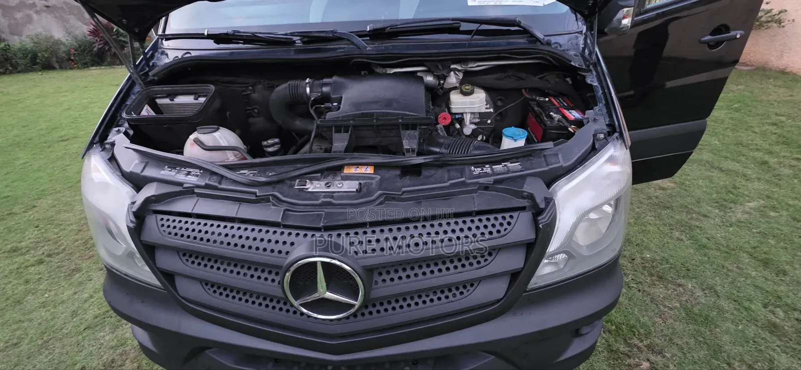 Mercedes-Benz eSprinter 2024 Black
