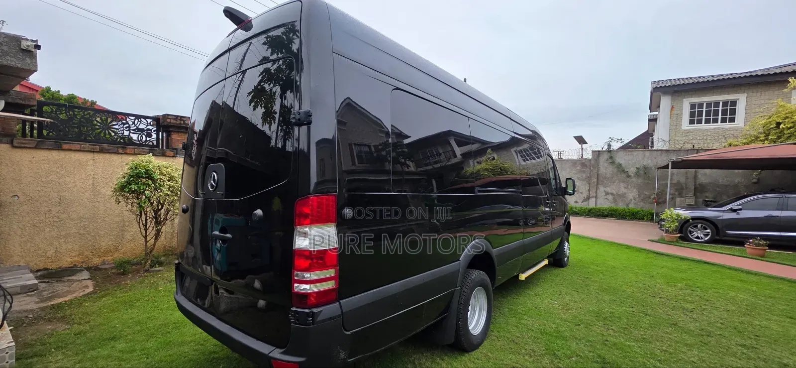 Mercedes-Benz eSprinter 2024 Black