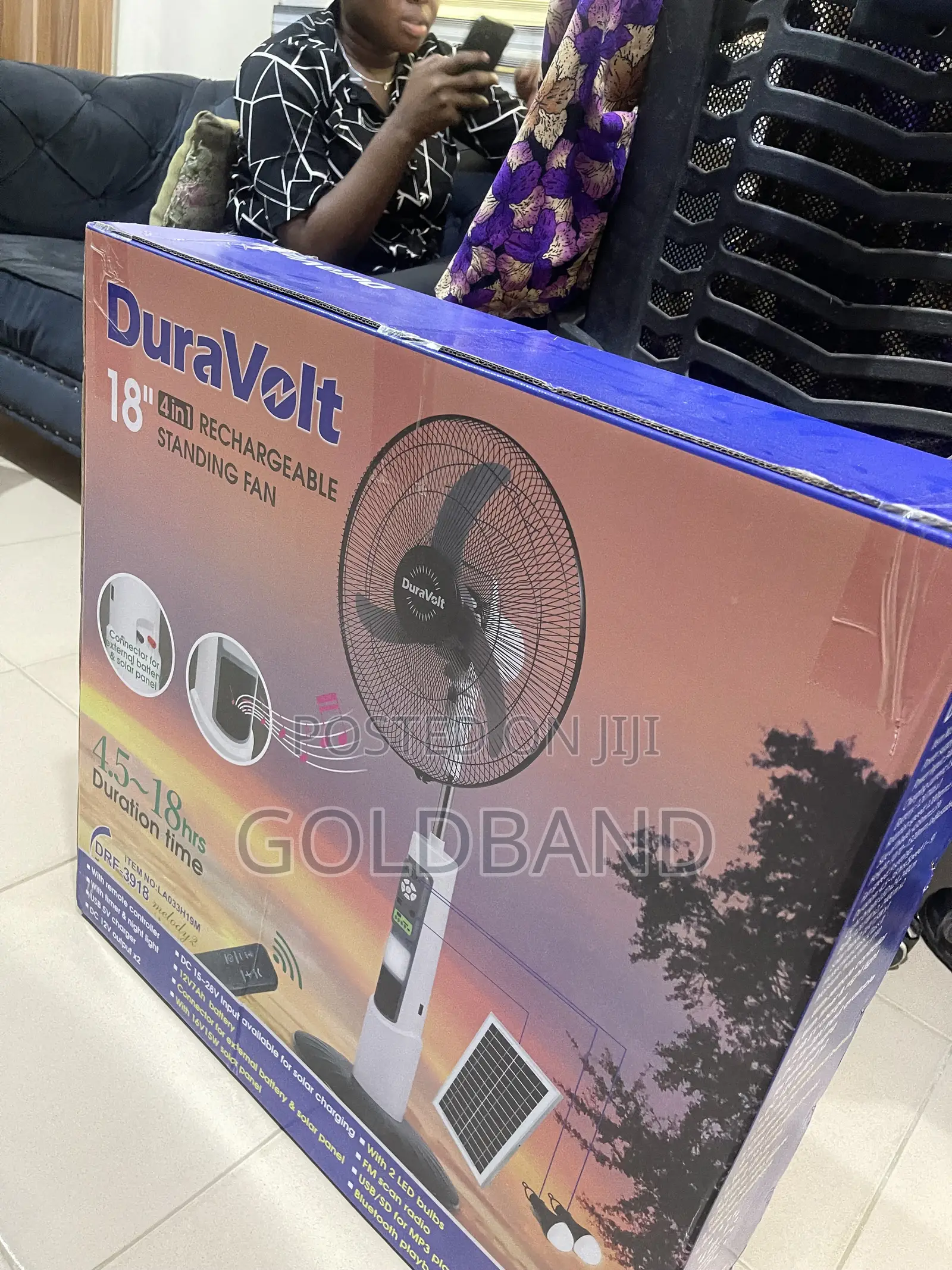 Duravolt 18 Inch Cord-Free Pedestal Fan