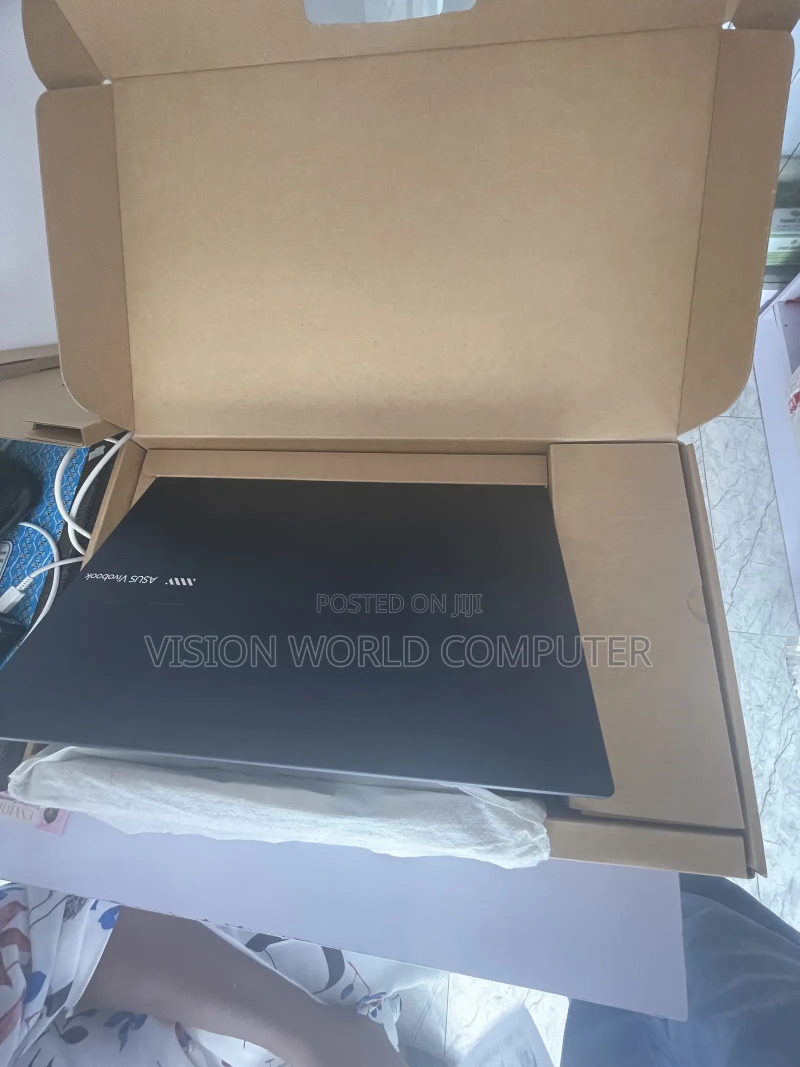 New Laptop Asus Vivobook 14 12GB Intel Core i5 SSD 256GB