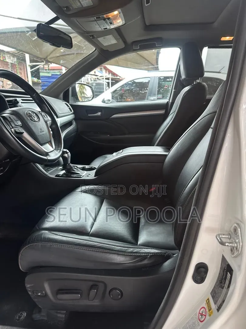 Toyota Highlander XLE V6 4x4 (3.5L 6cyl 6A) 2016 White