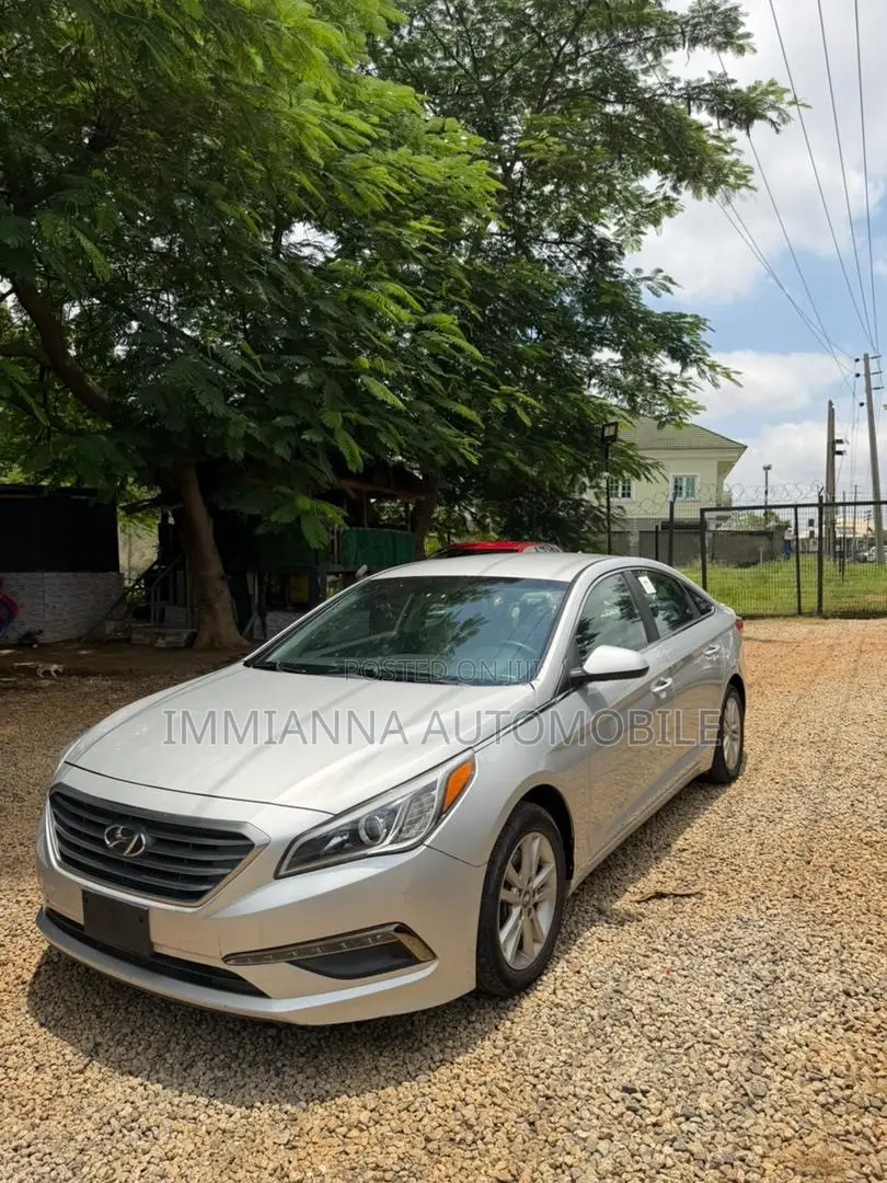 Hyundai Sonata Sport 4dr Sedan (2.4L 4cyl 6A) 2015 Silver