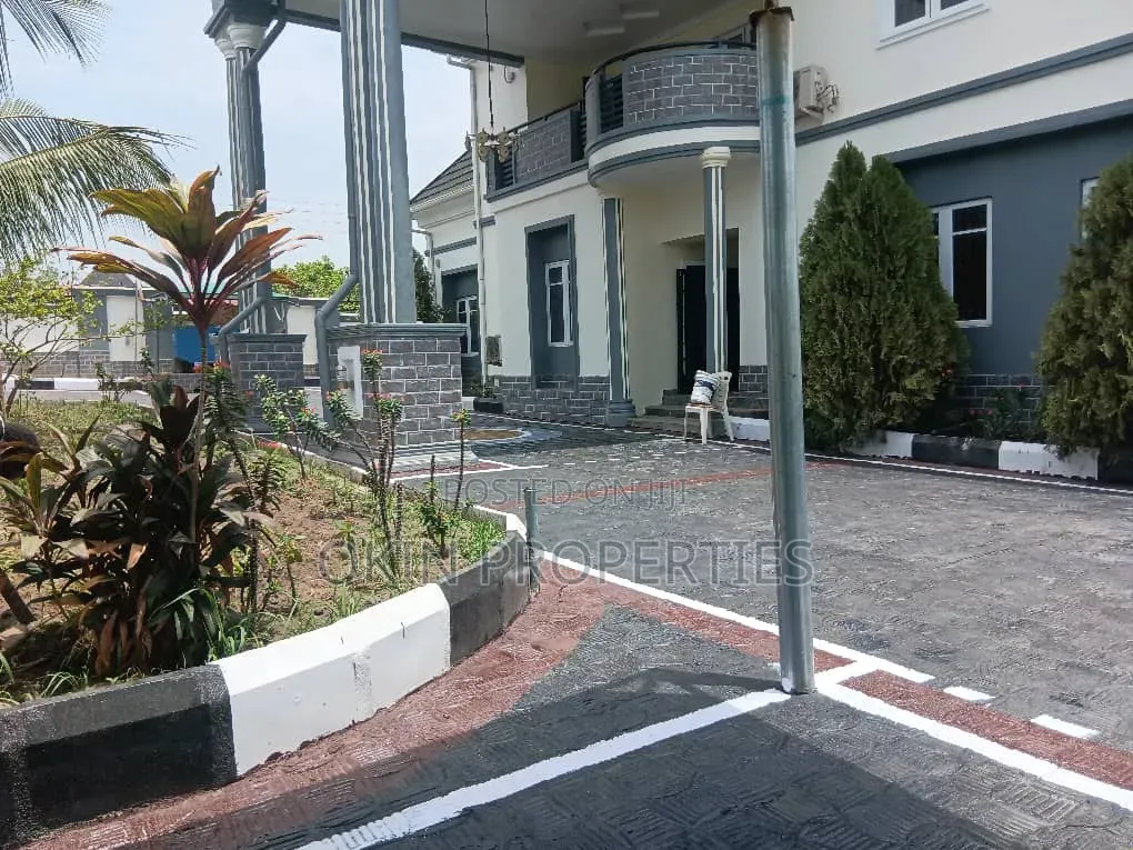 Furnished 5bdrm Duplex in Housing Estate, Osogbo for sale