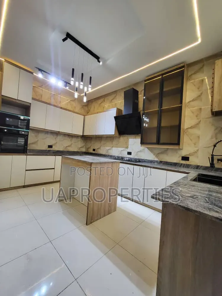Furnished 4bdrm Duplex in Chevron for sale