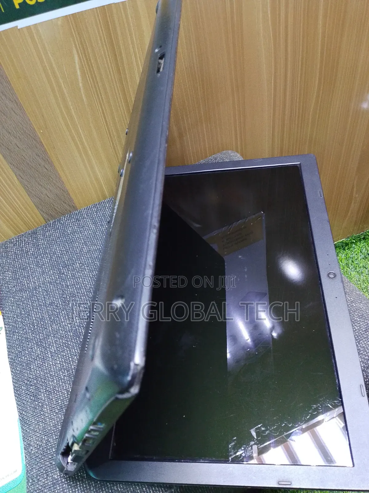 Laptop Toshiba Satellite C55 4GB Intel Celeron HDD 500GB