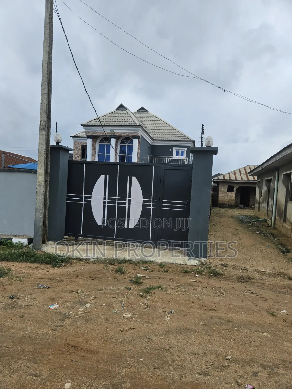 Furnished 5bdrm Duplex in Fountain University for sale
