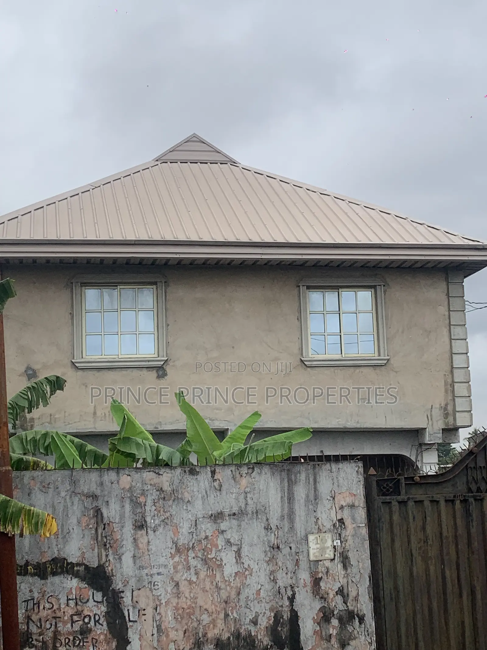 3bdrm Block of Flats in Surulere for sale